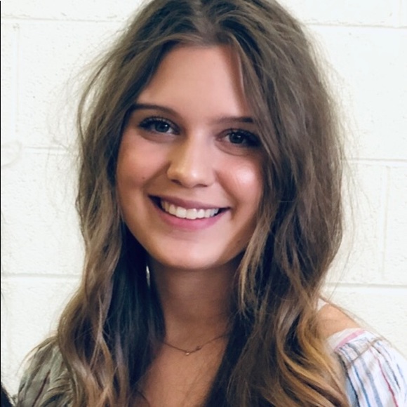 Meet your Posher, Taylor - Picture 1 of 1